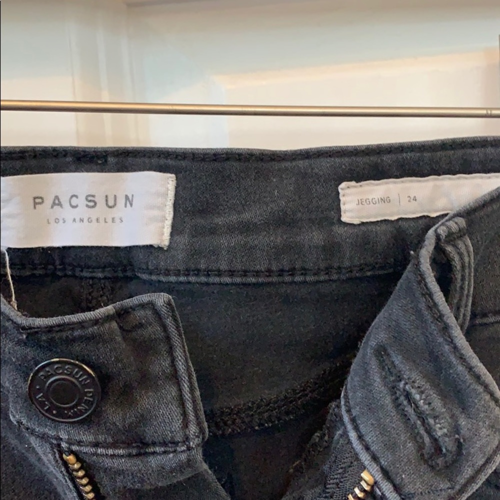 PacSun Black Ripped Jeans - Picture 7 of 7